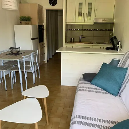 Joli Alcove Proche Port Malfato Piscine Au Cap D'agde Apartment Agde